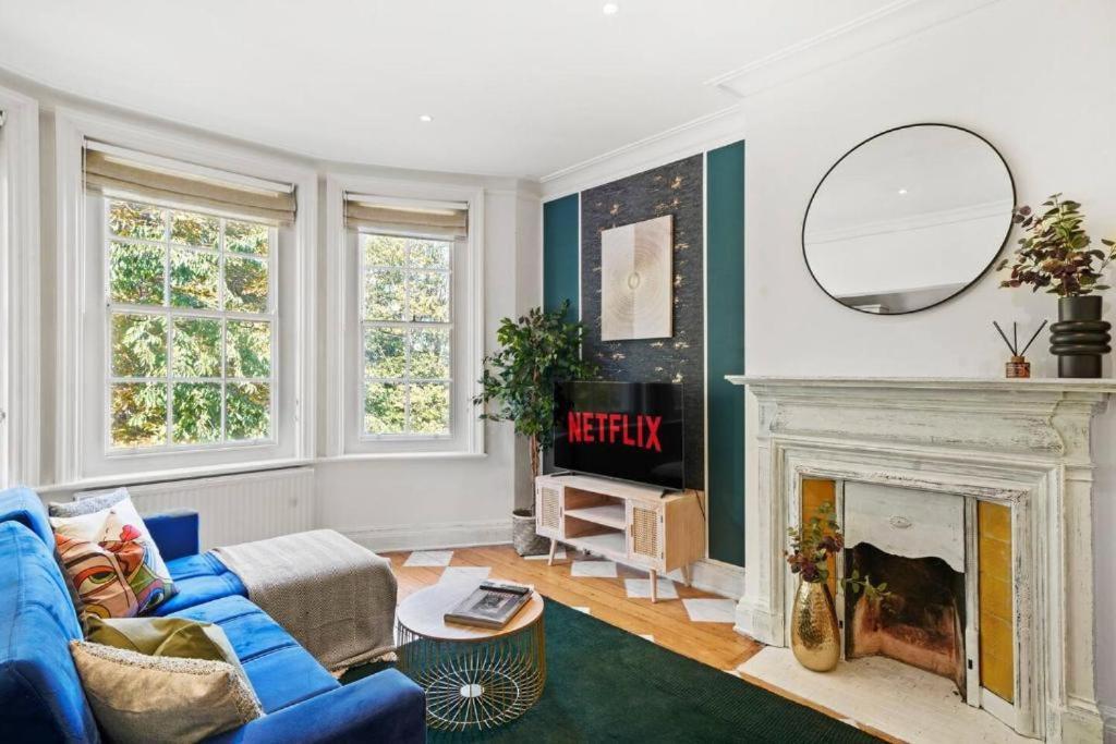 Appartamento Modern Deluxe 3 Bed In Putney - Parking Londra
