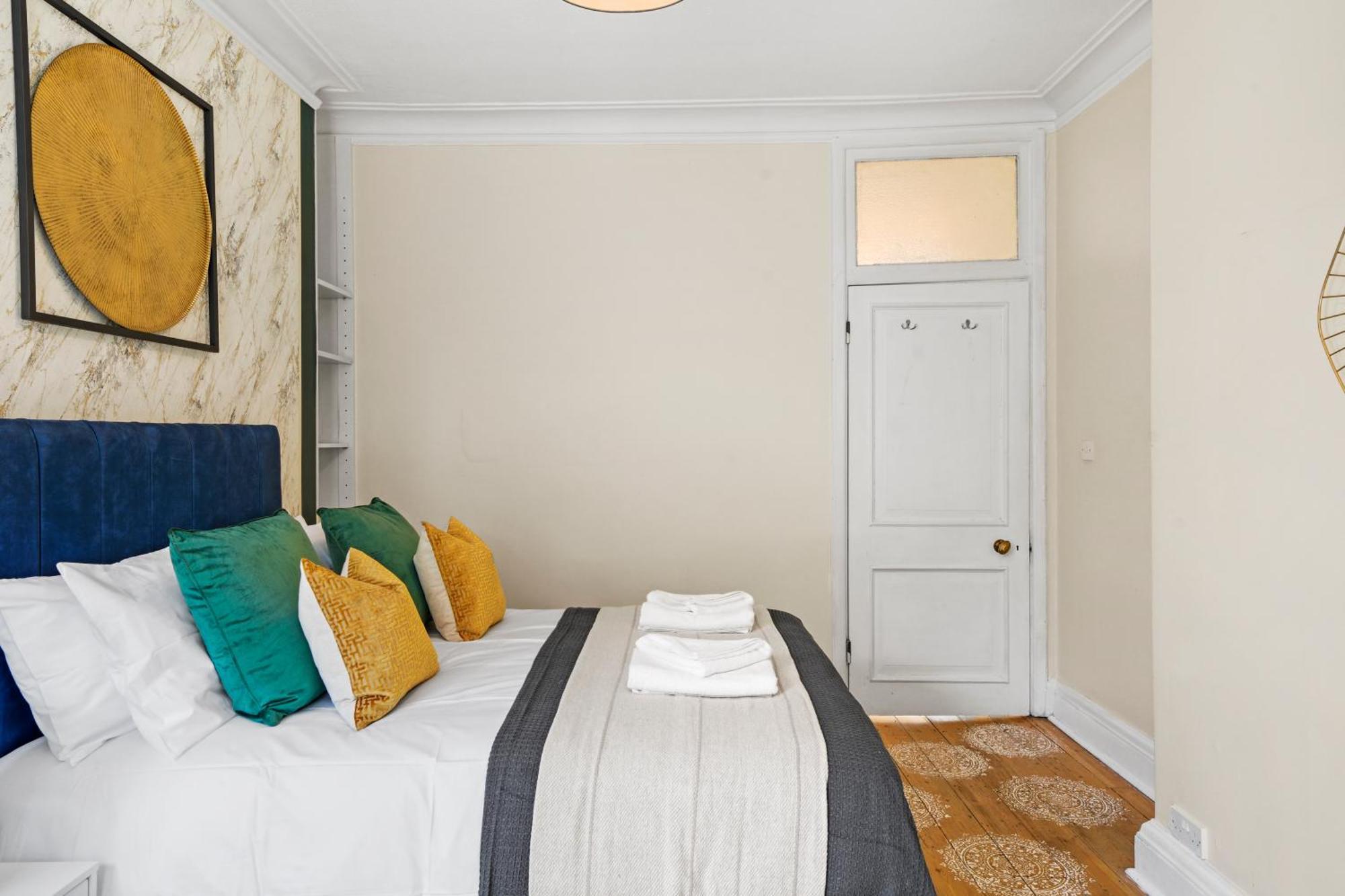 Appartamento Modern Deluxe 3 Bed In Putney - Parking Londra